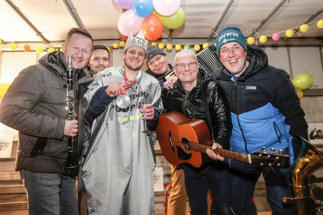 Timu Mastnaku so zaigrali (od leve) Gregor Verbovšek, Miha Salobir, Viki Ašič, Sandi Knez in Marko Mastnak.
