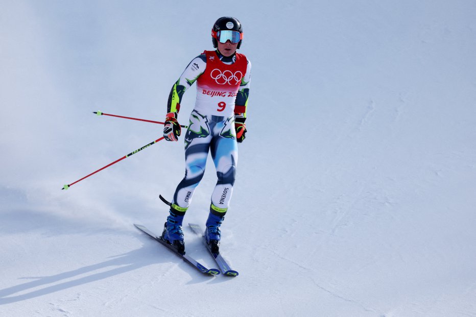 Fotografija: Meta Hrovat je pristala v snegu. FOTO: Jorge Silva, Reuters
