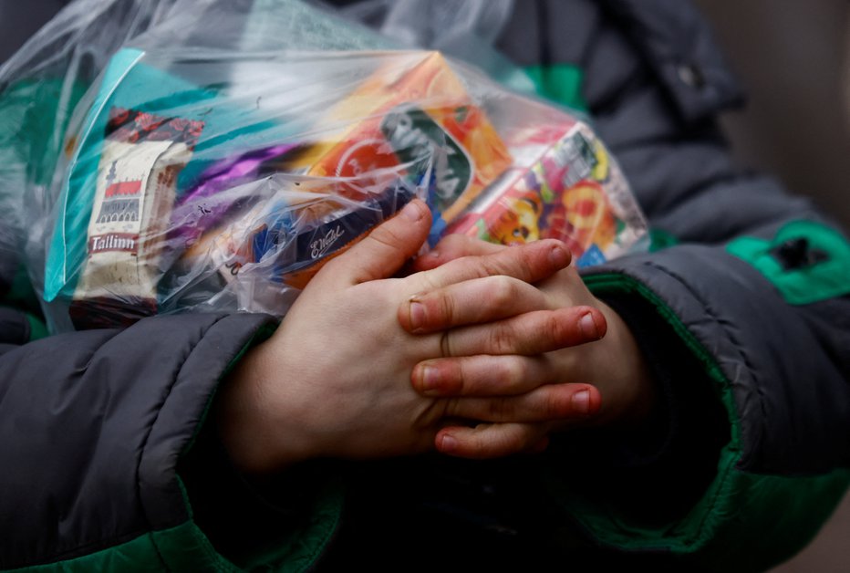 Fotografija: Iz Ukrajine bežijo pred vojno. FOTO: Yara Nardi, Reuters
