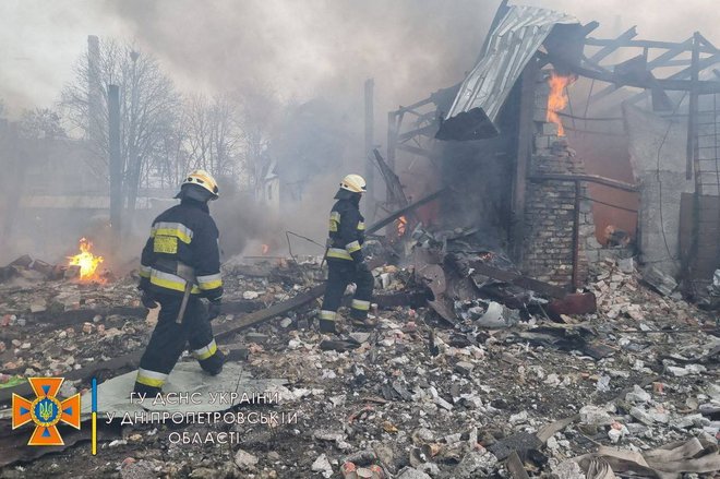 Obleganje traja že 17 dni. FOTO: State Emergency Service Of Ukraina/Reuters
