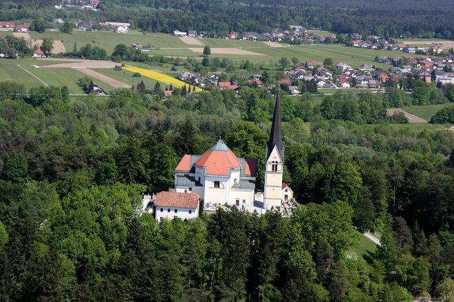 Homški hrib s cerkvijo Marijinega rojstva Foto: Primož Hieng
