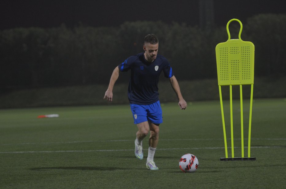 Fotografija: Tomi Horvat je lani okusil slast igranja v evropskih tekmovanjih, zdaj si je nadel še uniformo članske reprezentance. FOTO: NZS/m24.si
