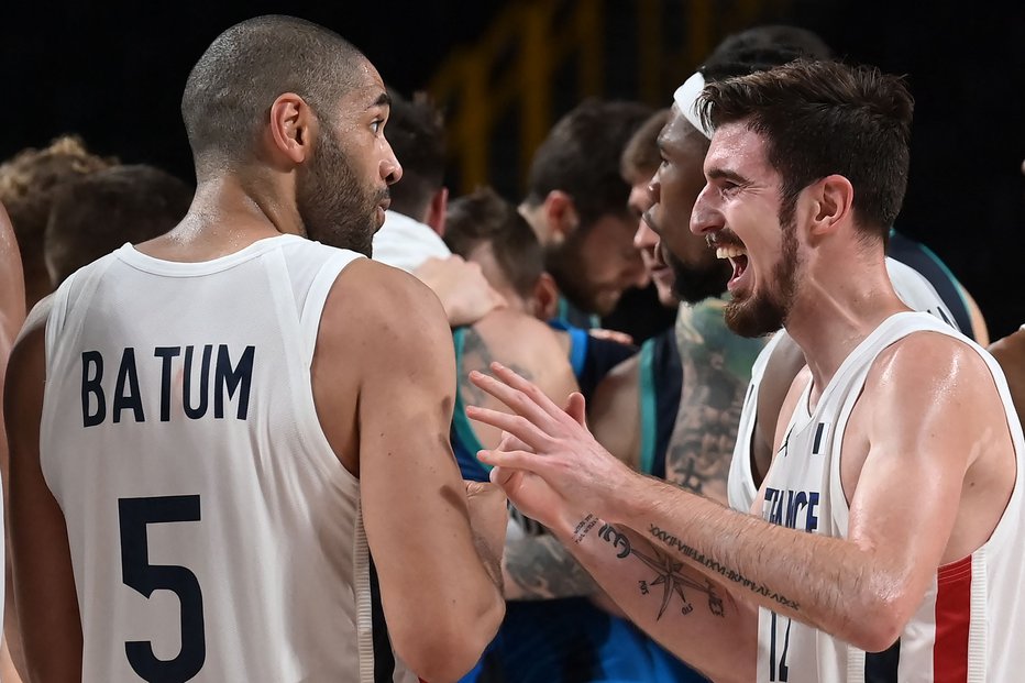 Fotografija: Nando De Colo in Nicolas Batum sta bila ključna moža Francije. FOTO: Aris Messinis/AFP