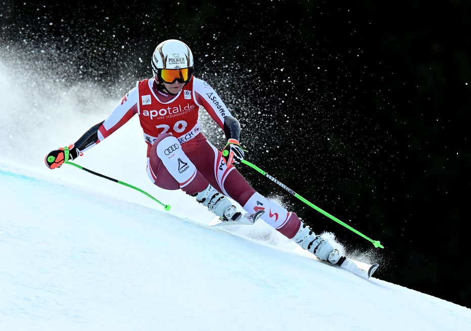 Fotografija: Cornelia Hütter med treningom v Garmisch-Partenkirchnu. FOTO: Christof Stache/AFP
