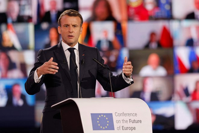 Francoski predsednik Emmanuel Macron na včerajšnji inavguraciji konference o prihodnosti Evrope. Potekala bo leto dni, tudi med slovenskim predsedovanjem svetu EU. FOTO: Jean-Francois Badias/AFP