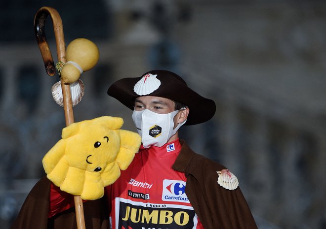 Primož Roglič je zmagovito končal romanje v Santiago de Compostela. FOTO: Miguel Riopa/AFP