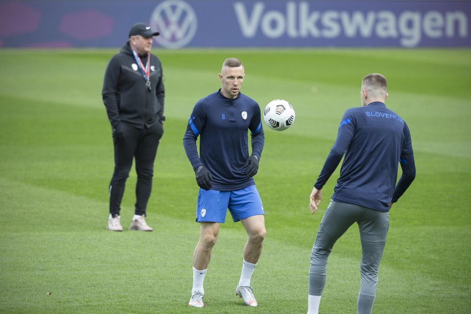 Fotografija: Slovenci bi z drugo zmago prevzeli vodstvo v skupini. FOTO: Jure Eržen