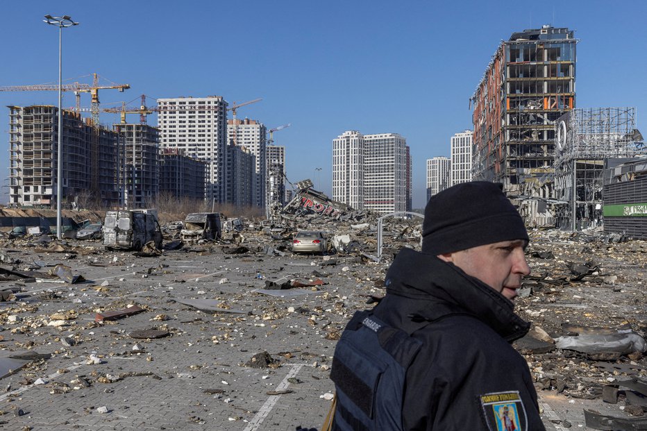 Fotografija: Začasni odpravnik poslov je že na poti v Kijev. FOTO: Marko Djurica, Reuters
