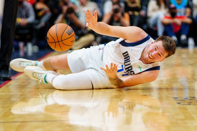 Luka Dončić je imel osem izgubljenih žog. FOTO: Andrew Wevers/ USA Today Sports
