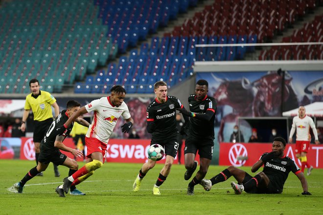 Christopher Nkunku je odločil derbi med Leipzigom in Bayerjem. FOTO: Ronny Hartmann/AFP