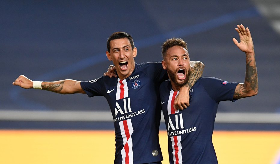 Fotografija: Angel di Maria in Neymar sta se veselila uvrstitve v polfinale. FOTO: David Ramos/AFP