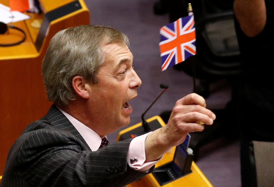Fotografija: Nigel Farage se po več kot 20 letih poslavlja od evropskega parlamenta. FOTO: Francois Lenoir/Reuters