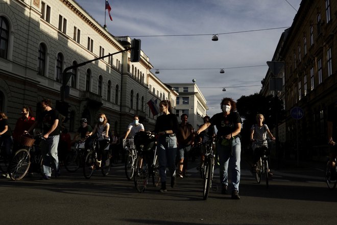 Protestniki proti vladi in fašizmu so prepravili ulice prestolnice. FOTO: Voranc Vogel/Delo