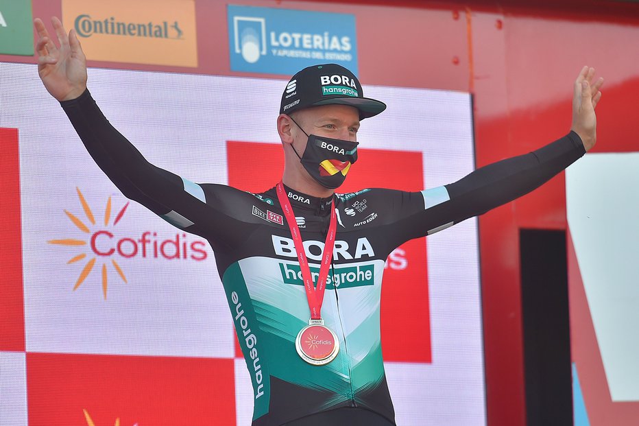 Fotografija: Pascal Ackermann je po izločitvi Bennetta, zmagovalec 9. etape. FOTO: Ander Gillenea/AFP