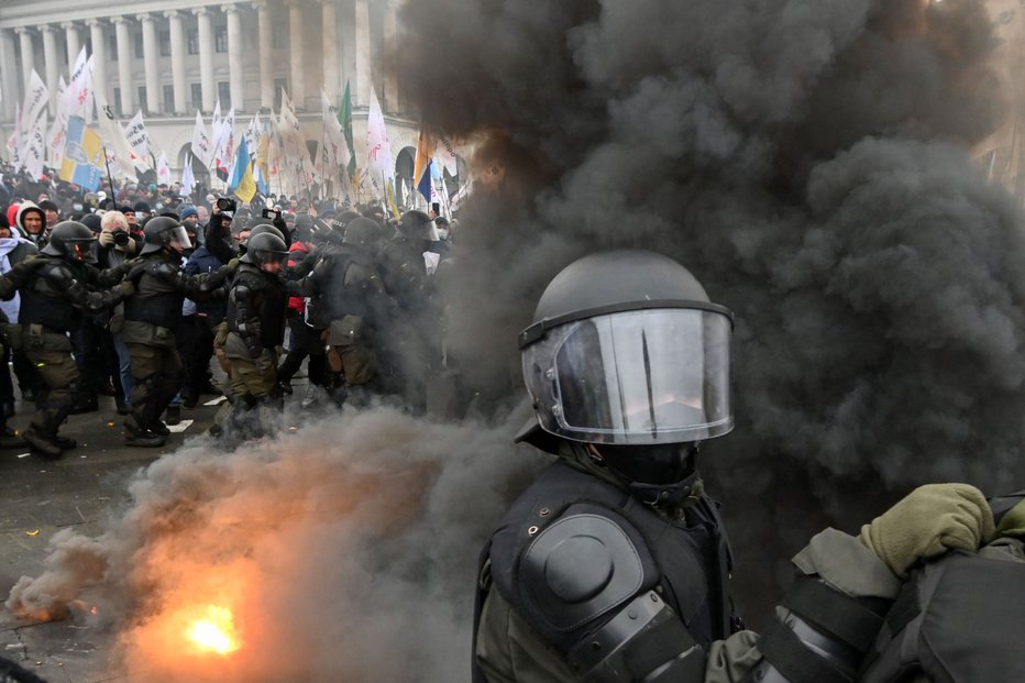 Fotografija: Ukrajinci imajo dovolj represivnih ukrepov. FOTO: Genya Savilov/AFP