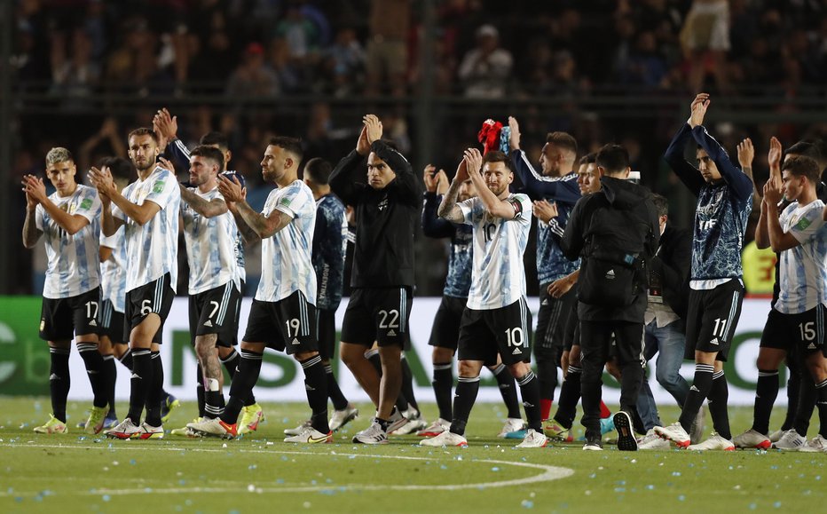 Fotografija: Argentina je s točko proti največji tekmici Braziliji potrdila peto uvrstitev na svetovno prvenstvo z Lionelom Messijem. FOTO: Agustin Marcarian/Reuters
