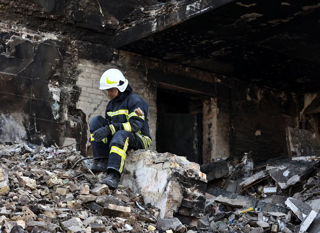 Borodjanka je v ruševinah, žrtev bo še več kot v Buči, so prepričane ukrajinske oblasti. FOTO: Zohra Bensemra/Reuters
