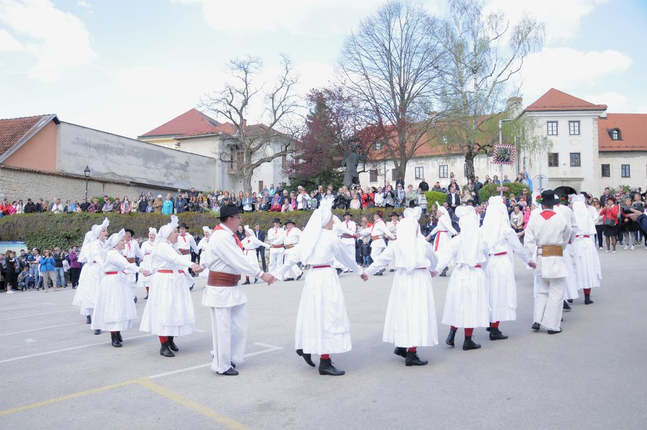 Fotografija: Metliško kolo
