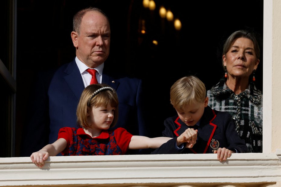 Fotografija: Albertova sestra je prepričana, da najbolje ve, kaj je dobro za prestolonaslednika. FOTO: Eric Gaillard/Reuters
