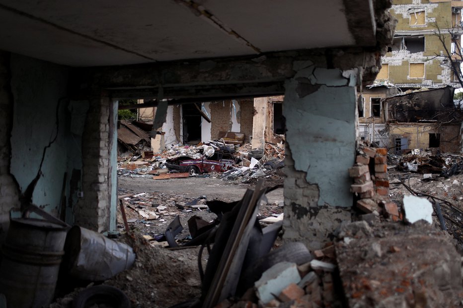 Fotografija: Skrbelo ga je, ali bodo njegovi starši in zaročenka preživeli v napadenem Harkovu. FOTO: Ricardo Moraes/Reuters
