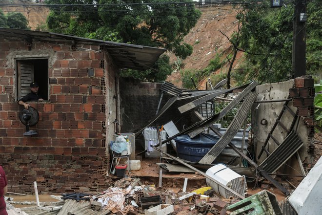 Strašne posledice hudega neurja. FOTO: Diego Nigro, prefeitura Do Recife Via Reuters
