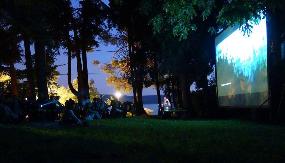 Fotografija: V Izoli je spet zaživel kino pod zvezdami festivala Kino otok. FOTO: Kino Otok
