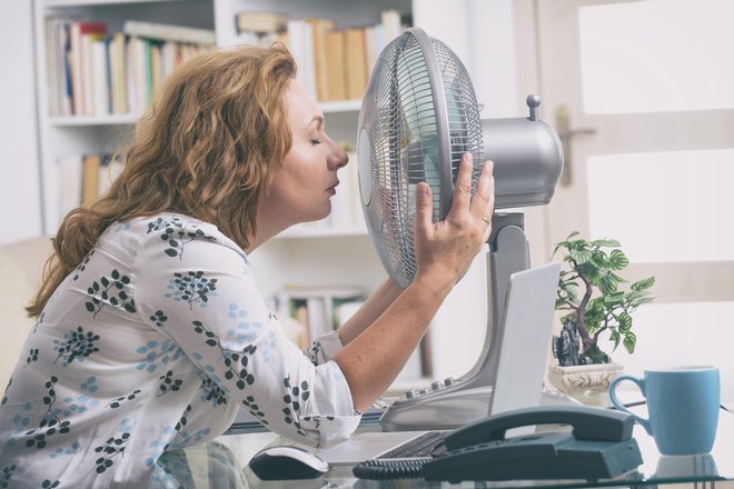 Delodajalec mora zagotoviti ugodne temperaturne razmere. FOTO: Humonia, Getty Images, Istockphoto
