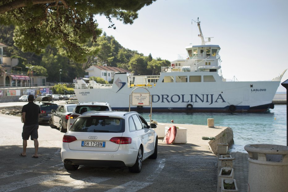 Fotografija: Tudi za trajekt boste odšteli več. FOTO: Jure Eržen, Delo 
