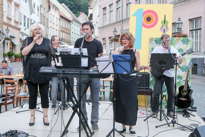 Skupino Darlig sestavljajo pedagogi in podporniki CUDV Draga.
