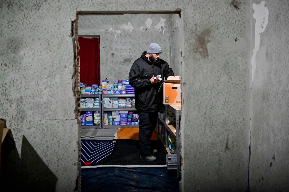 Fotografija: Ruske sile ne upoštevajo norm mednarodnega humanitarnega prava. FOTO: Armend Nimani/Afp
