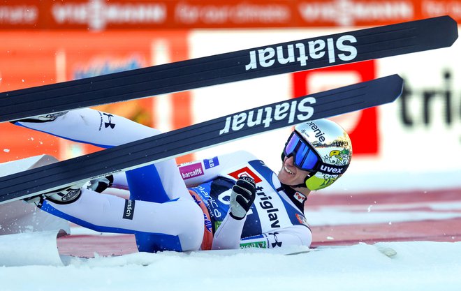 Peter Prevc je dvakrat pristal na tleh. FOTO: Matej Družnik
