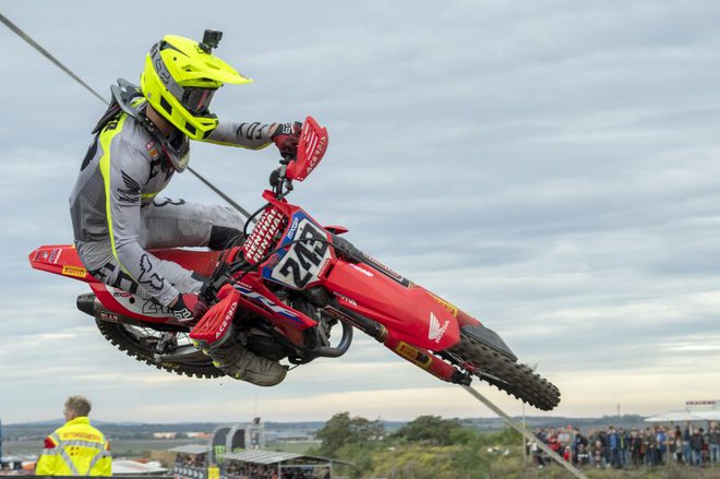 Tim Gajser brani naslov svetovnega prvaka. FOTO: Honda Racing