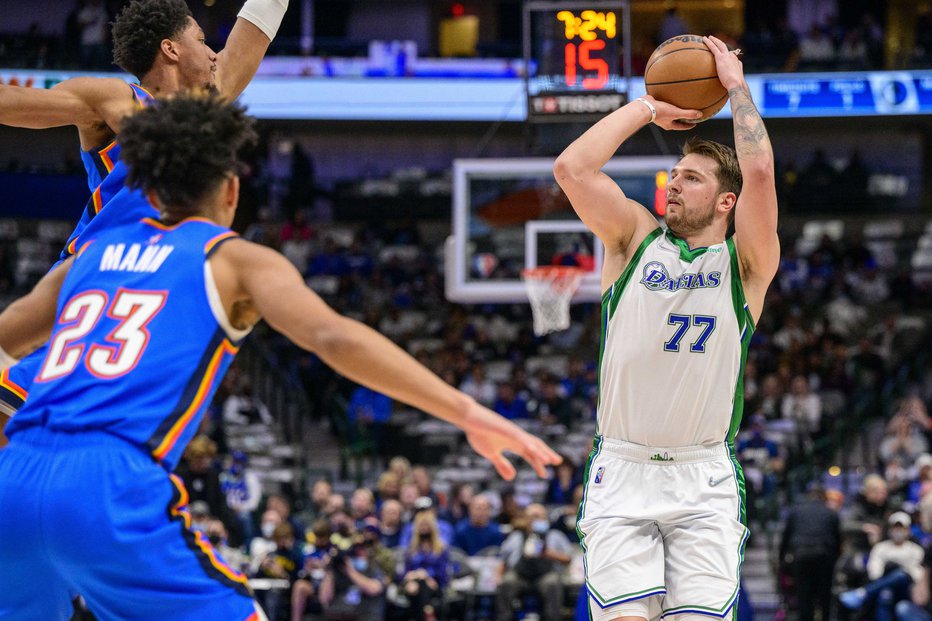 Fotografija: Luka Dončić bo igral v Clevelandu, kjer bo vse v znamenju domačina LeBrona Jamesa in novega ljubljenca domačega občinstva Dariusa Garlanda. FOTO: Jerome Miron/USA TODAY Sports
