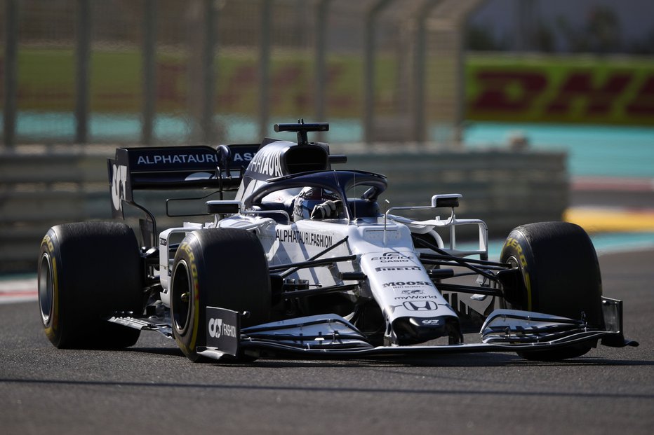 Fotografija: V sezoni 2021 bosta za AlphaTauri dirkala Pierre Gasly in Yuki Tsunoda. FOTO: Bryn Lennon/AFP