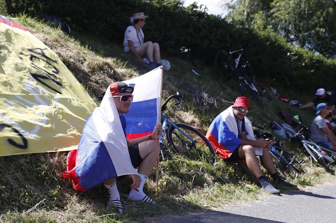 Slovenski navijači prvi dan v Alpah niso dočakali spektakla, ki so si ga želeli, vendar najboljše še prihaja. FOTO: Leon Vidic
