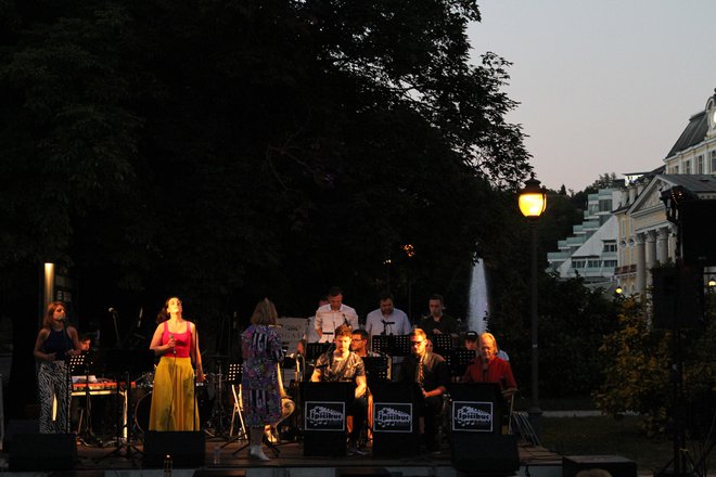 Špičikuc Orchestra so popestrili prireditev.
