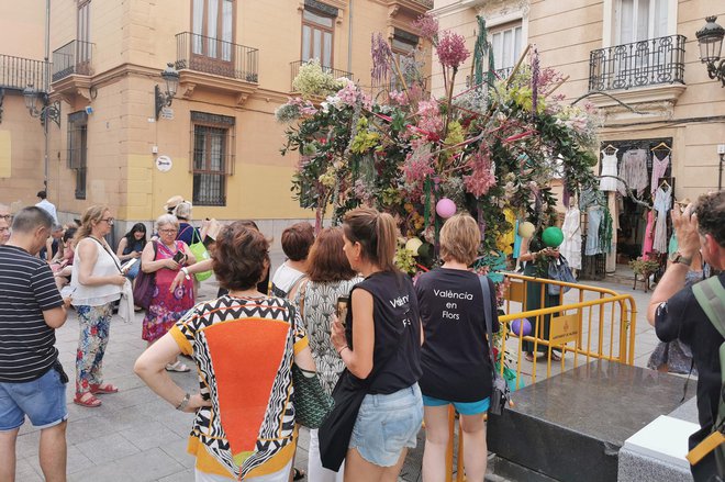 Turisti so se pri Slovenkah radi ustavljali.
