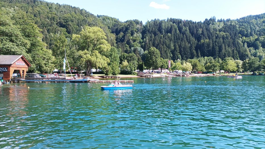 Fotografija: Milštatsko jezero je pravšnje za poletno osvežitev. FOTOGRAFIJE: Mitja Felc
