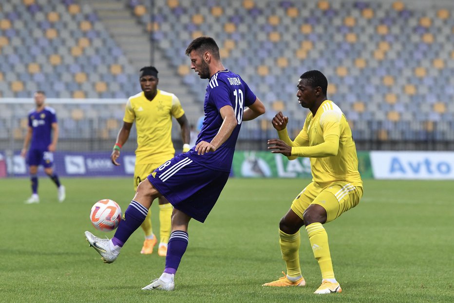 Fotografija: Roko Baturina je začel zasuk Maribora v tekmi z Goričani. FOTO: Marko Pigac/MP produkcija
