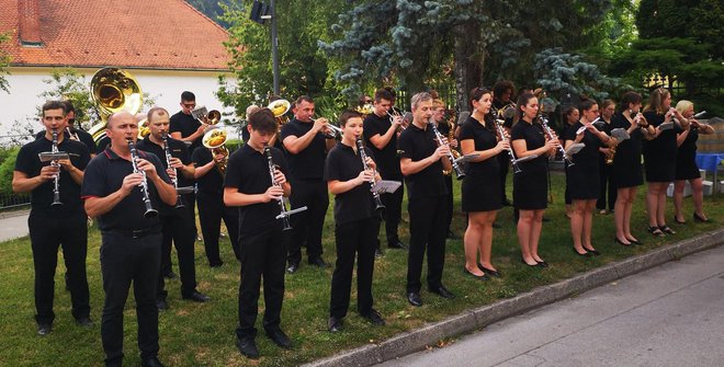 Pred muzejem Laško Foto: Mojca Marot
