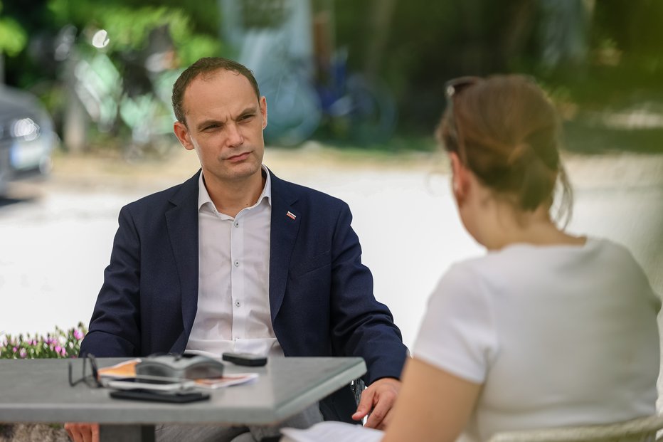 Fotografija: Anže Logar, poslanec SDS, Tivolski grad 18.7.2022 FOTO: Črt Piksi
