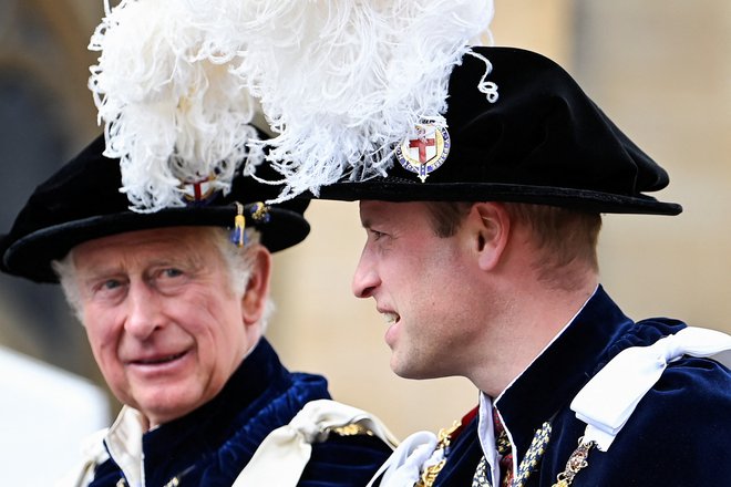 Princa Charles in William sta upala, da bosta lahko pred izidom prebrala vsaj delček vsebine. FOTO: Toby Melville/Reuters
