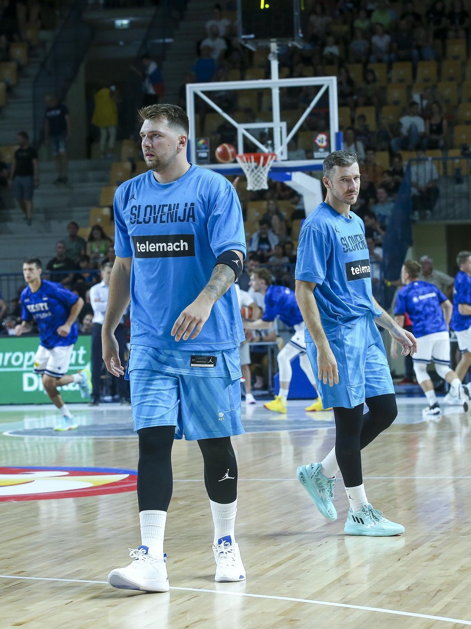 Fotografija: Slovenija je bila  visoko poražena v Münchnu. FOTO: Jože Suhadolnik, Delo
