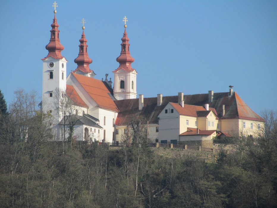 Fotografija: Cerkev, ki je pravo bogastvo kulturne dediščine. FOTOGRAFIJE: Marjan Toš
