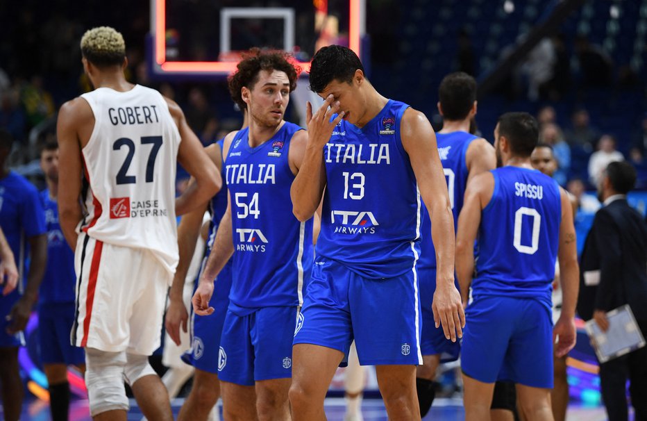 Fotografija: Francozi so po podaljšku premagali Italijo s 93 : 85 (27 : 20, 38 : 31, 56 : 62; 77 : 77). FOTO: Annegret Hilse, Reuters
