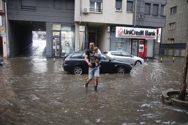 Upamo, da veliko dežja ne bo povzročilo večjih težav. FOTO: Twitter
