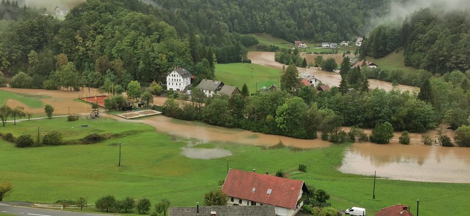 Fotografija: Žiri. FOTO: Borut Šorli
