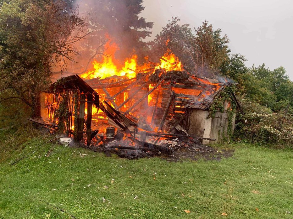 Fotografija: Ogenj so gasilci ukrotili. FOTO: 112 Ptuj
