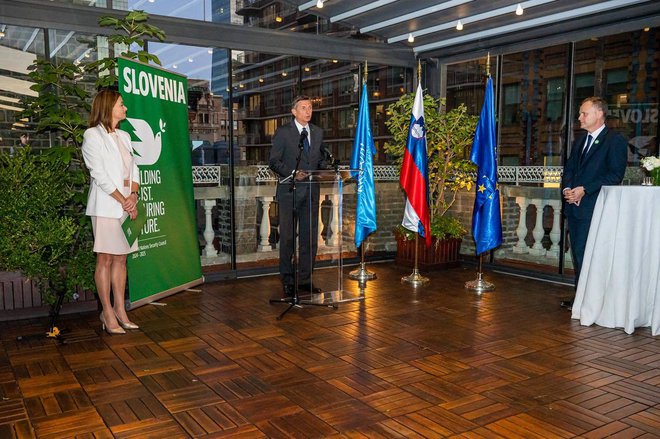 Predsednik Pahor in zunanja ministrica Fajonova sta uradno predstavila kandidaturo Slovenije za članstvo v Varnostnem svetu ZN za obdobje 2024–2025. FOTO: Uprs
