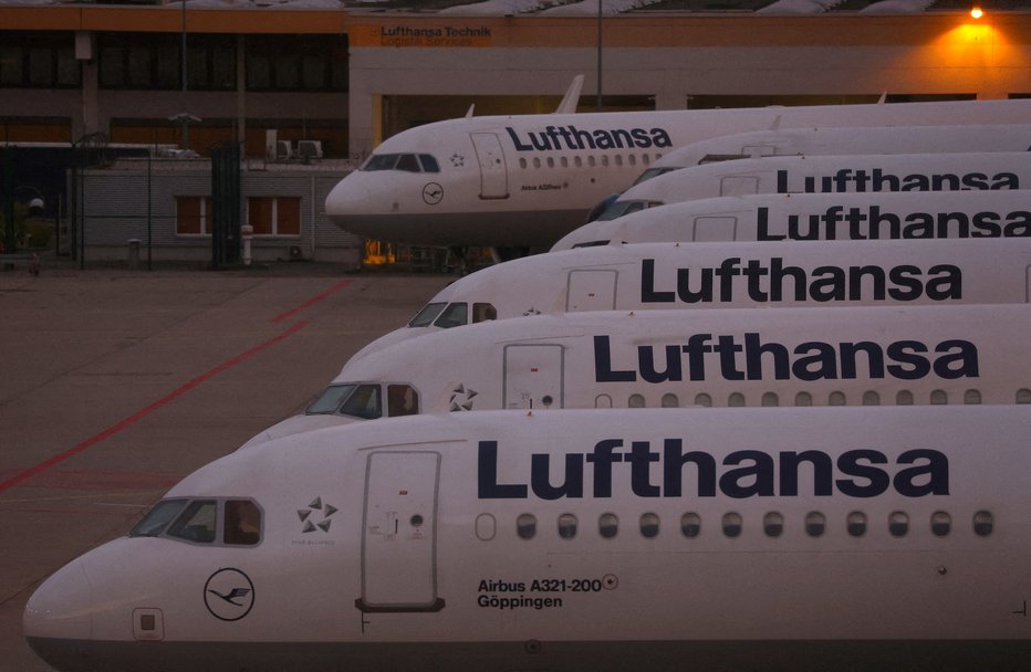 Fotografija: Lufthansa (arhivska fotografija). FOTO: Kai Pfaffenbach, Reuters
